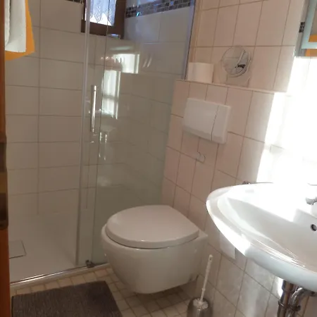 Lehnhaeusl Pensión *